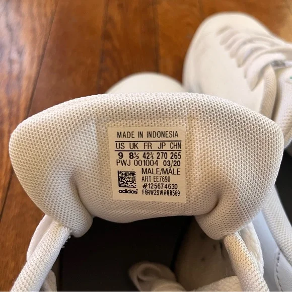 Men’s White Adidas Sneakers - Picture 4 of 5